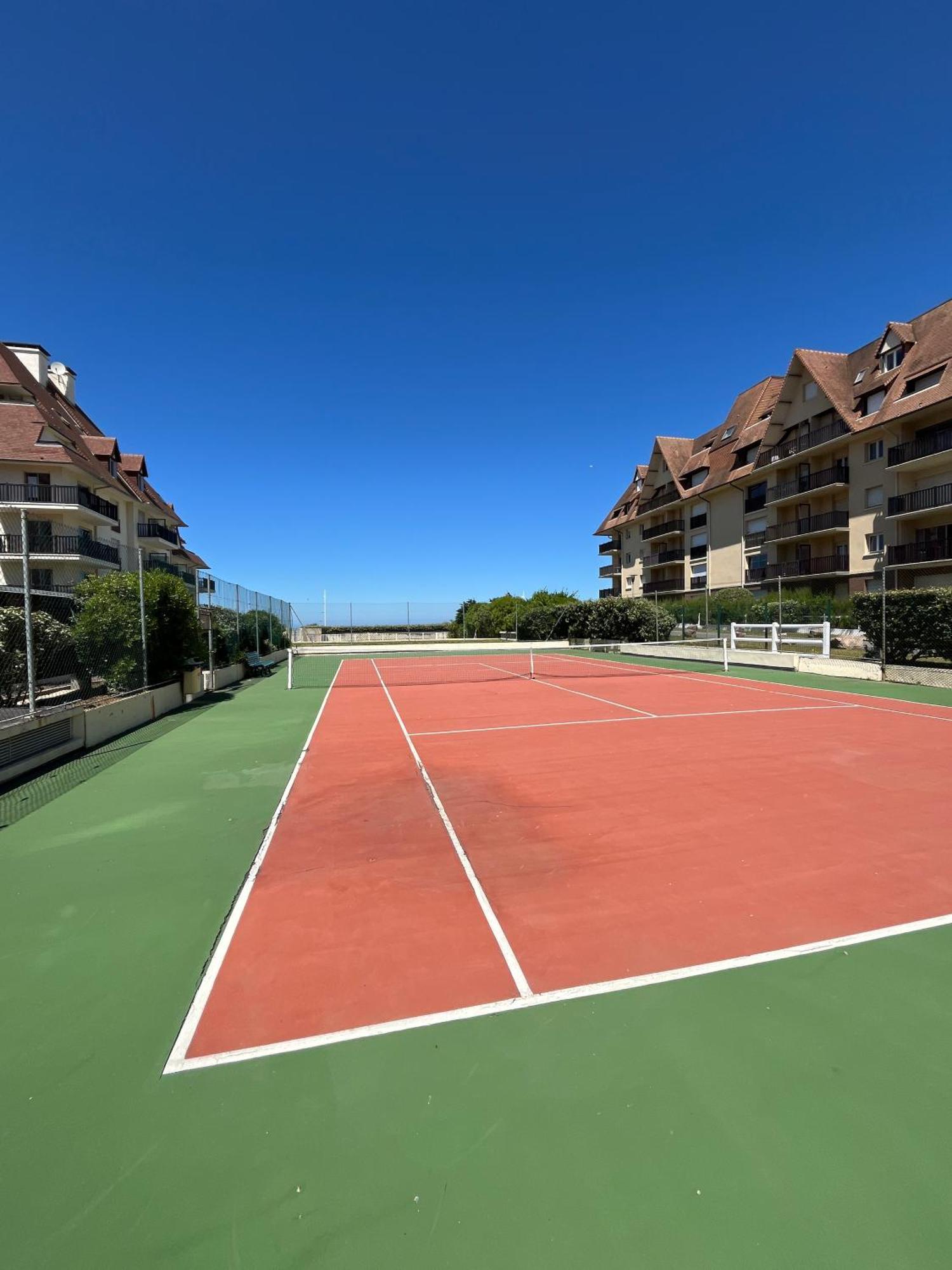 Appartement Douillet - Vue Mer - Piscine/ Tennis Cabourg Exterior photo